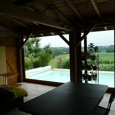 F.erme Renovee Au Milieu D'un Jardin Paysager Bed & Breakfast